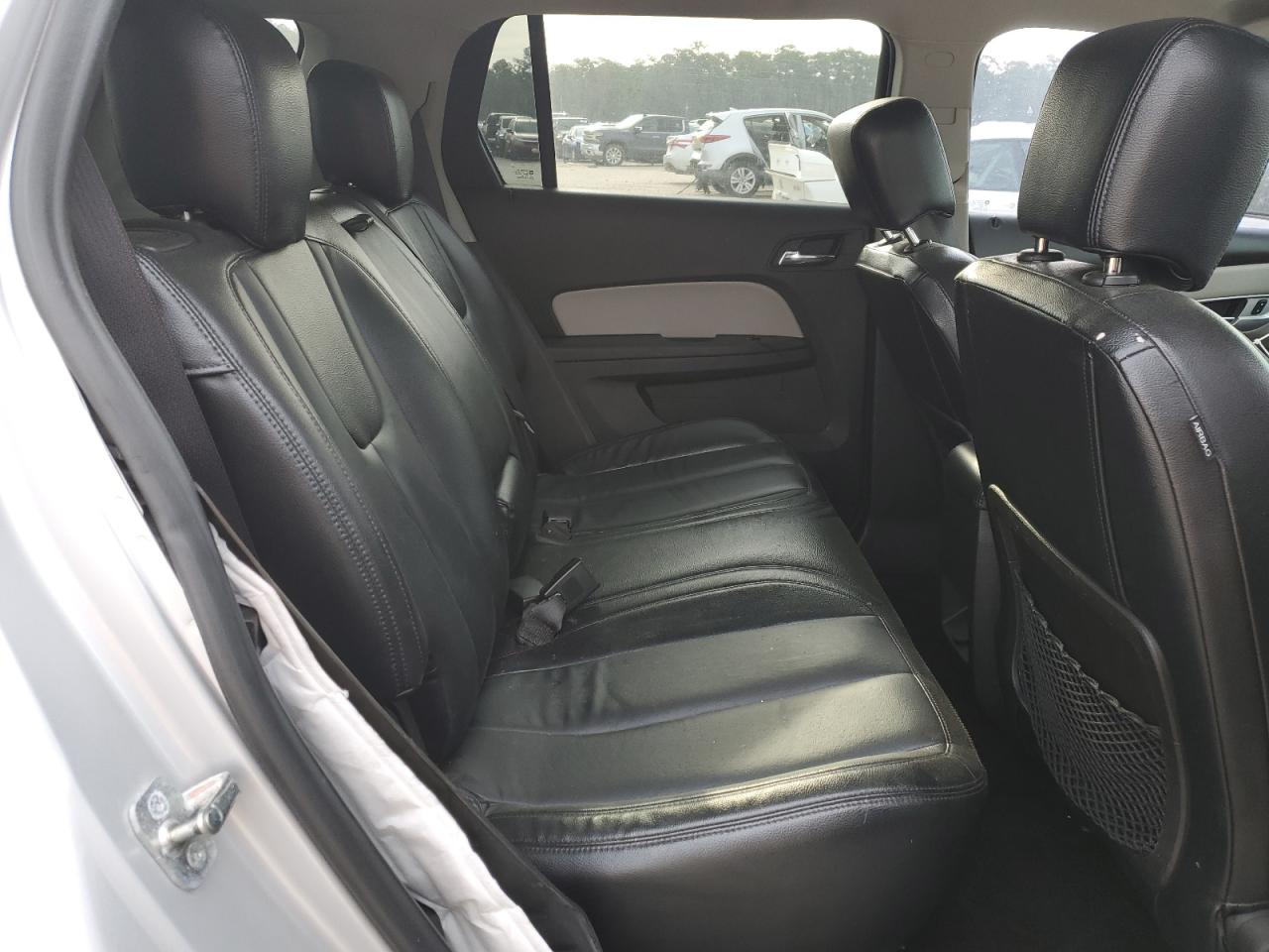 2017 GMC Terrain - Image 11