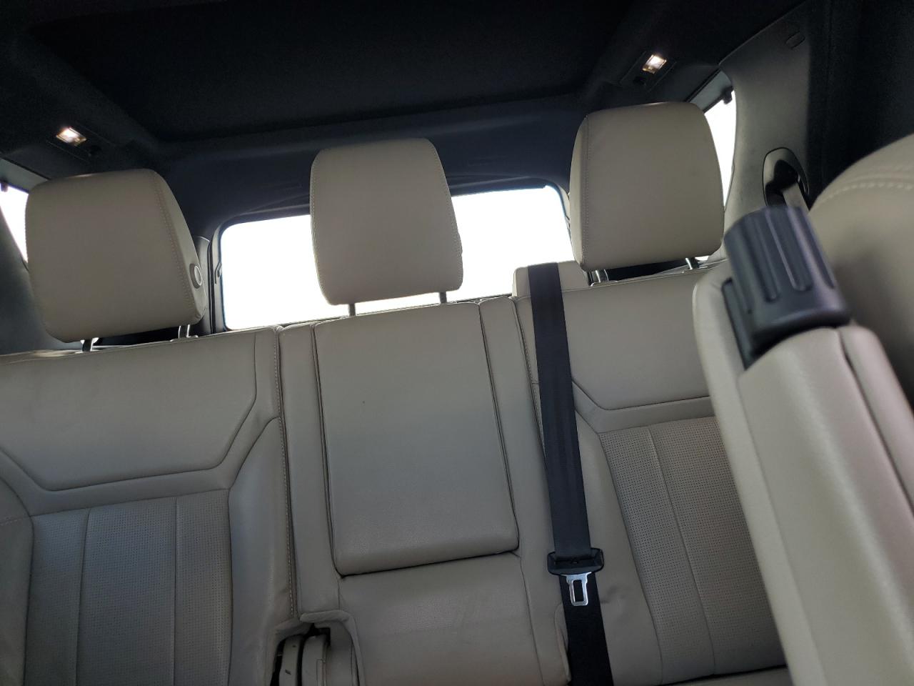 2019 Land Rover Discovery - Image 10