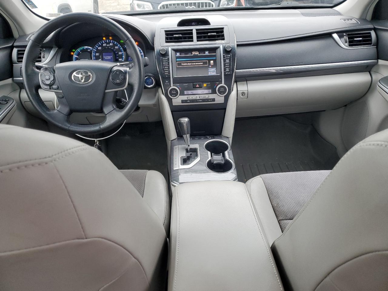 2012 Toyota Camry - Image 8