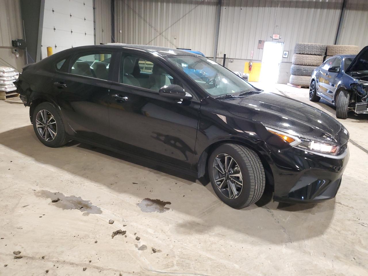 2023 Kia Forte - Image 4