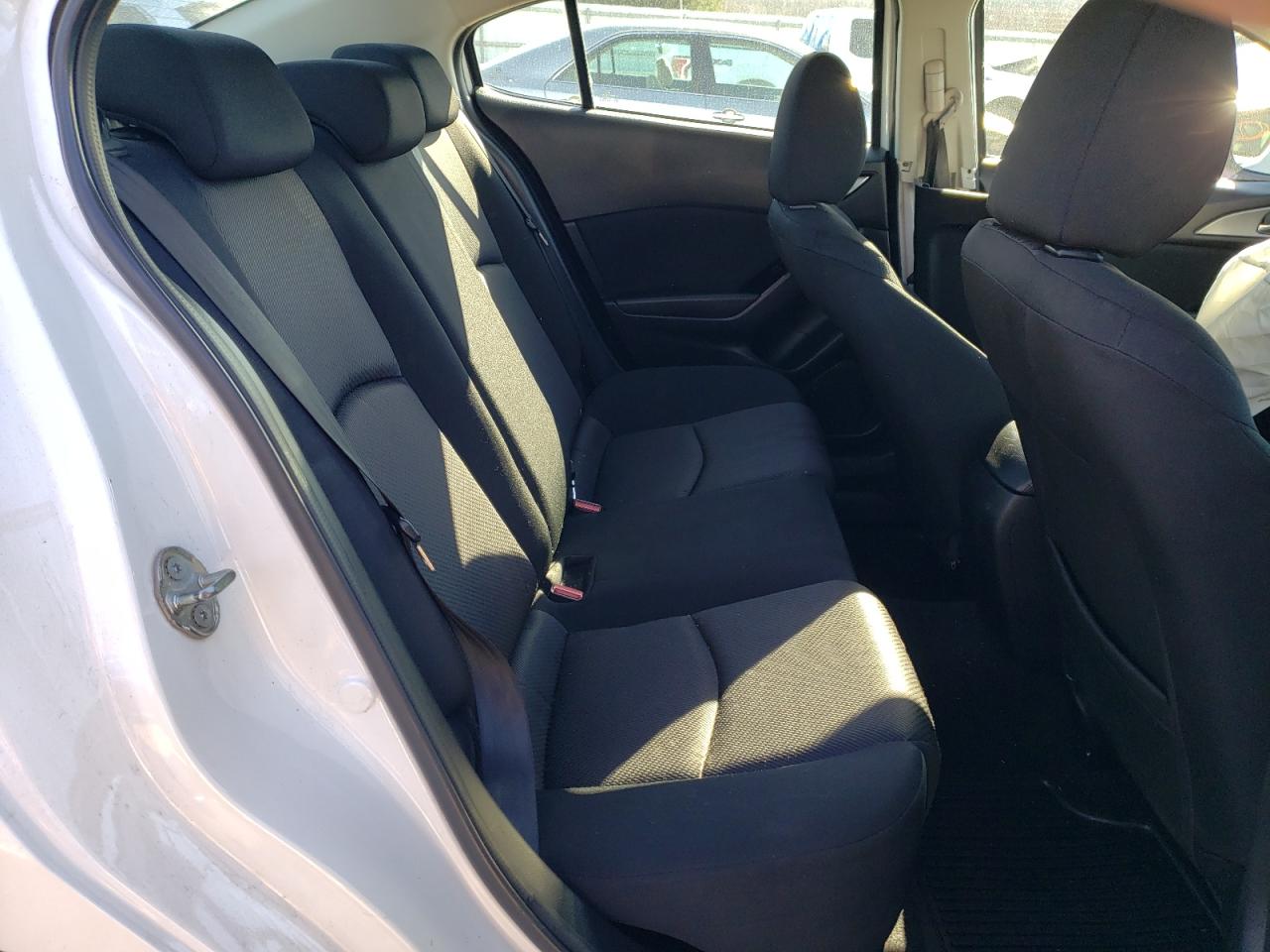 2018 Mazda 3 - Image 10