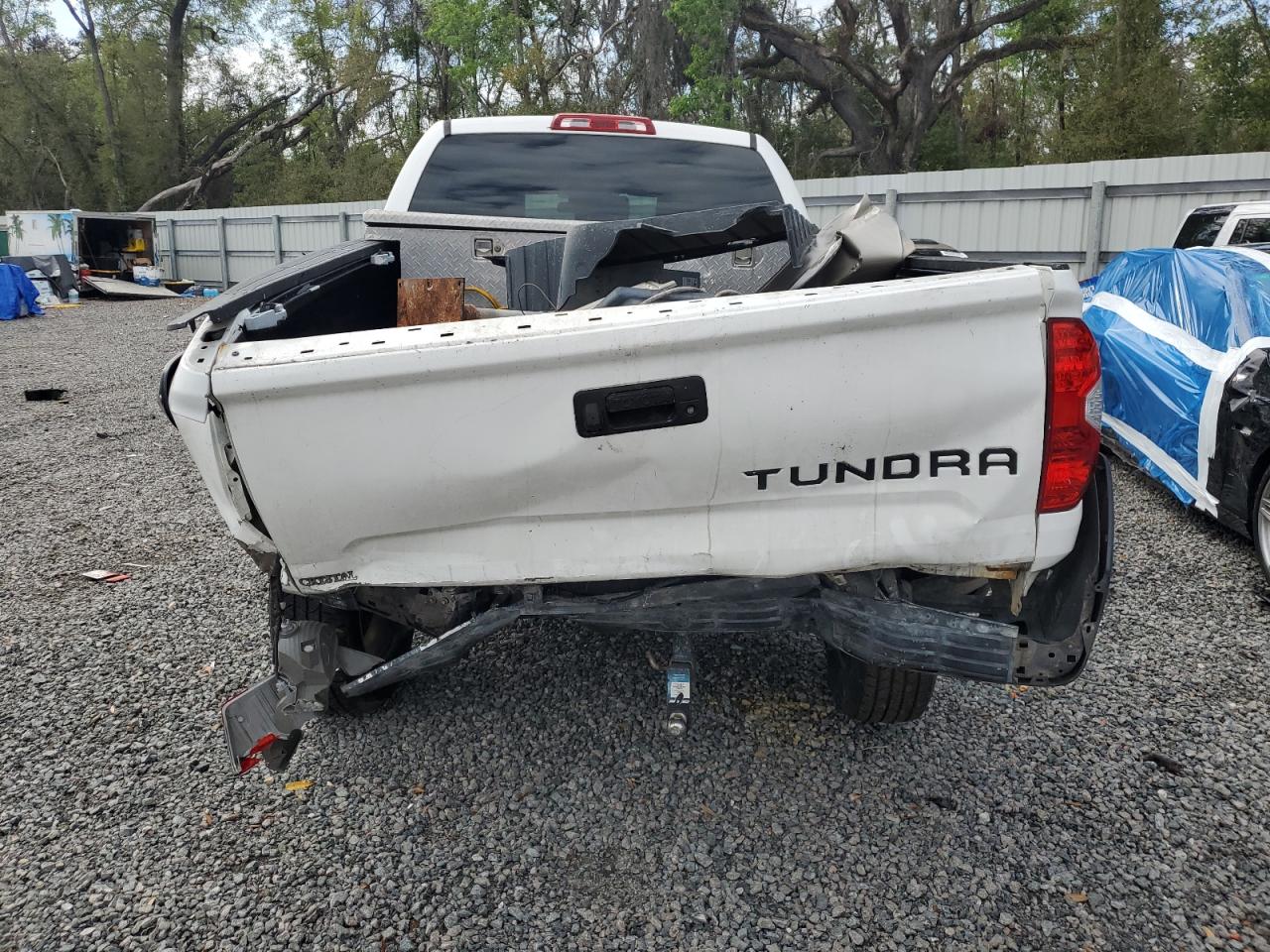 2018 Toyota Tundra - Image 6