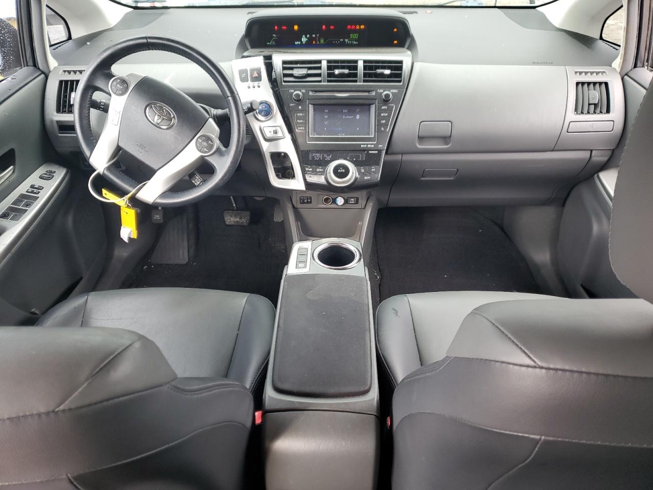2013 Toyota Prius - Image 8