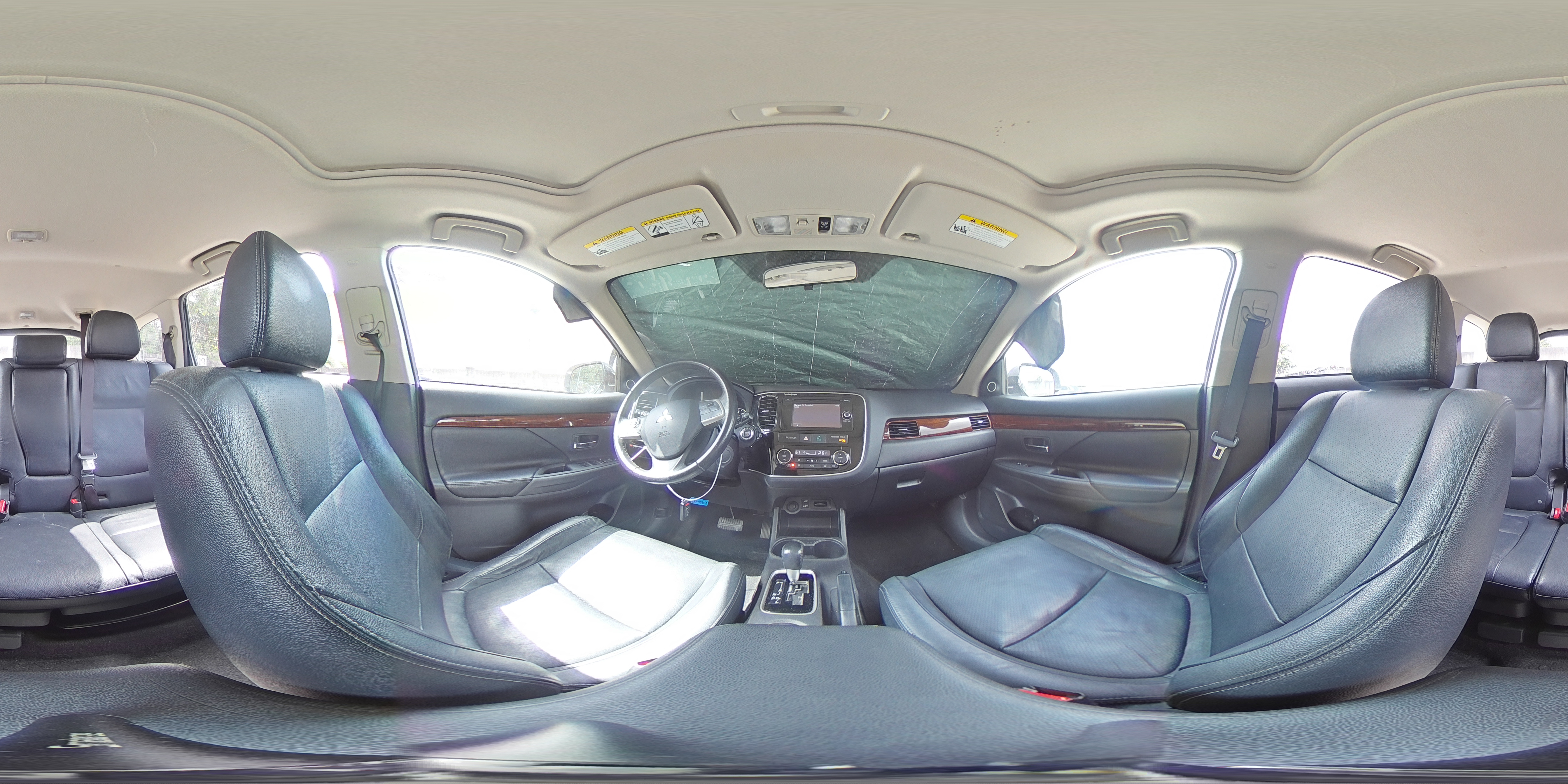 2014 Mitsubishi Outlander - Image 14