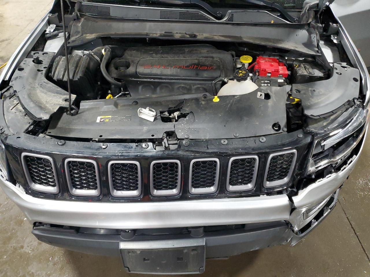 2021 Jeep Compass - Image 13