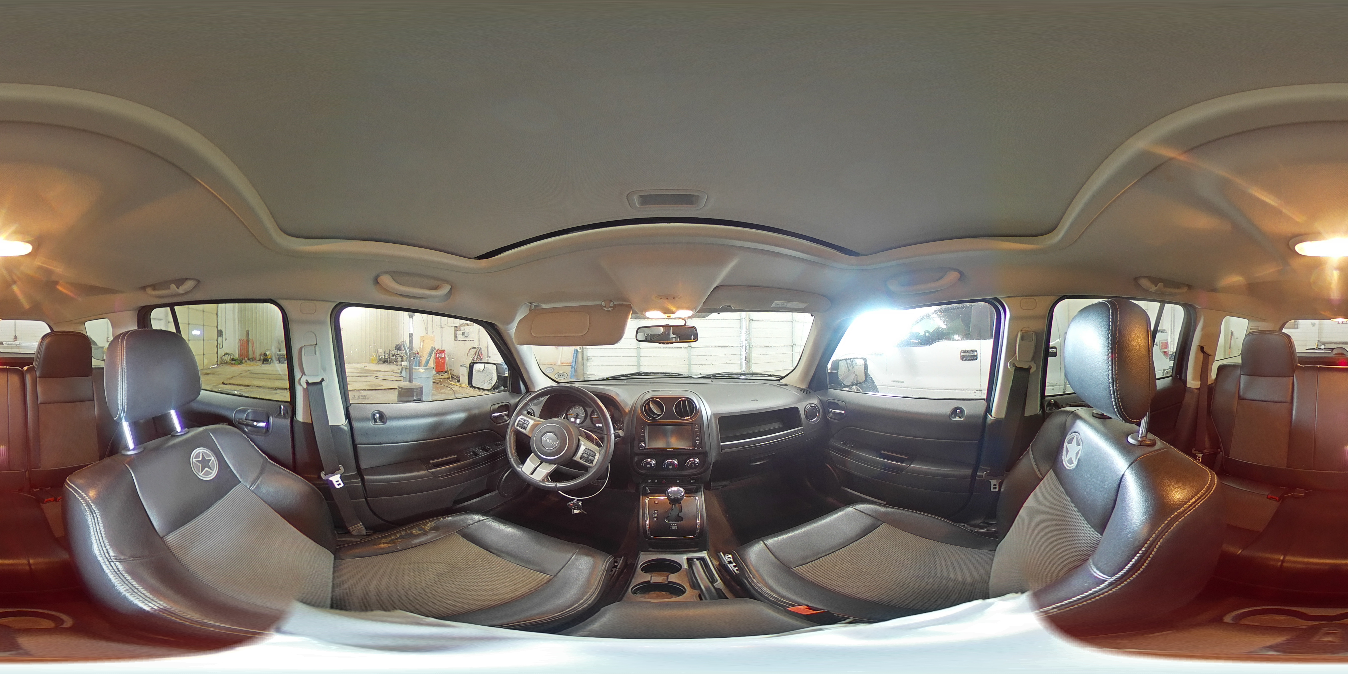 2014 Jeep Liberty (Patriot) - Image 16