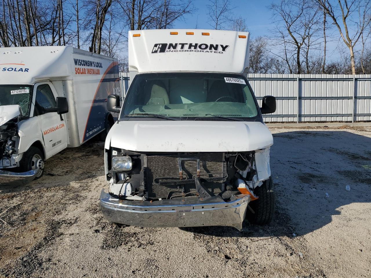 2014 GMC Savana - Image 5