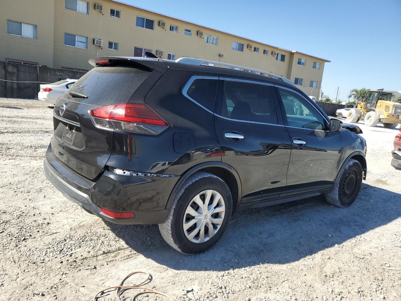 5N1AT2MTXHC815291 NISSAN ROGUE 2017