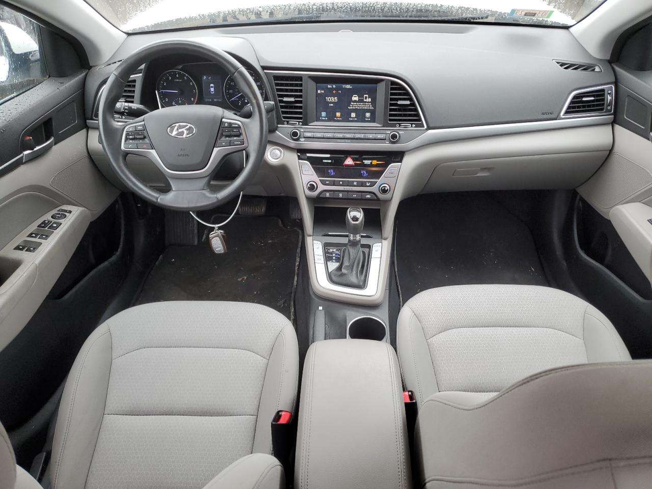 2017 Hyundai Elantra - Image 8