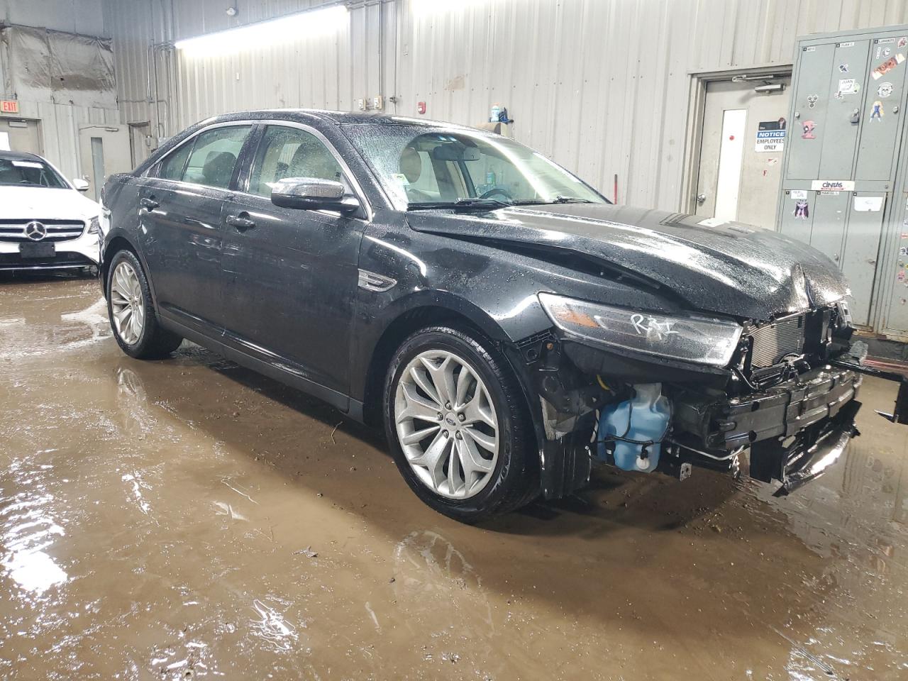 2015 Ford Taurus - Image 4