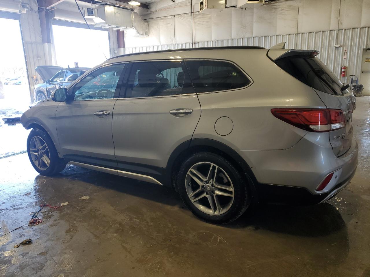 2019 Hyundai Santa Fe - Image 2