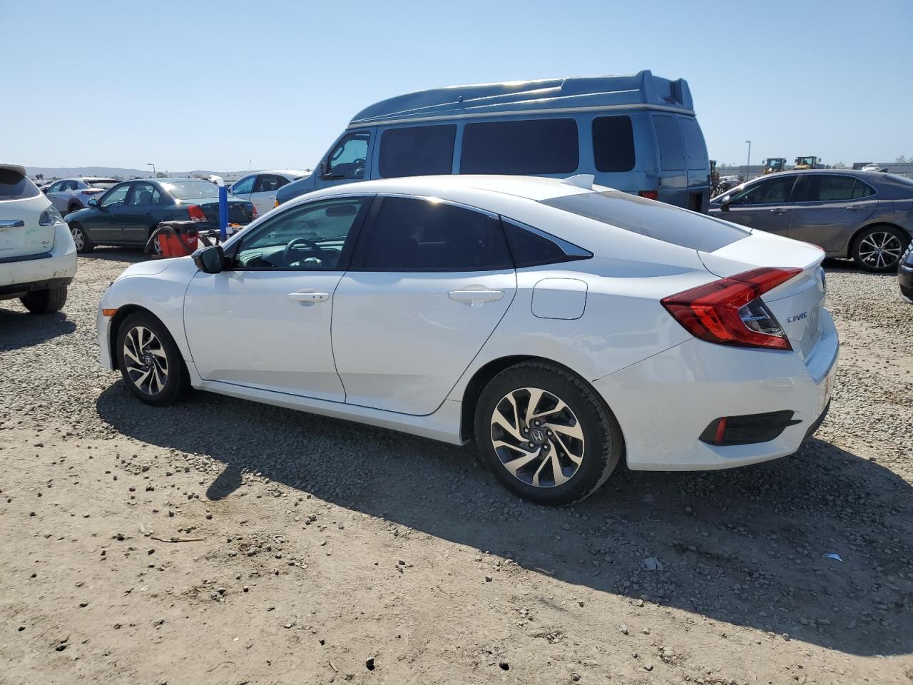 2HGFC2F71JH553689 HONDA CIVIC 2018