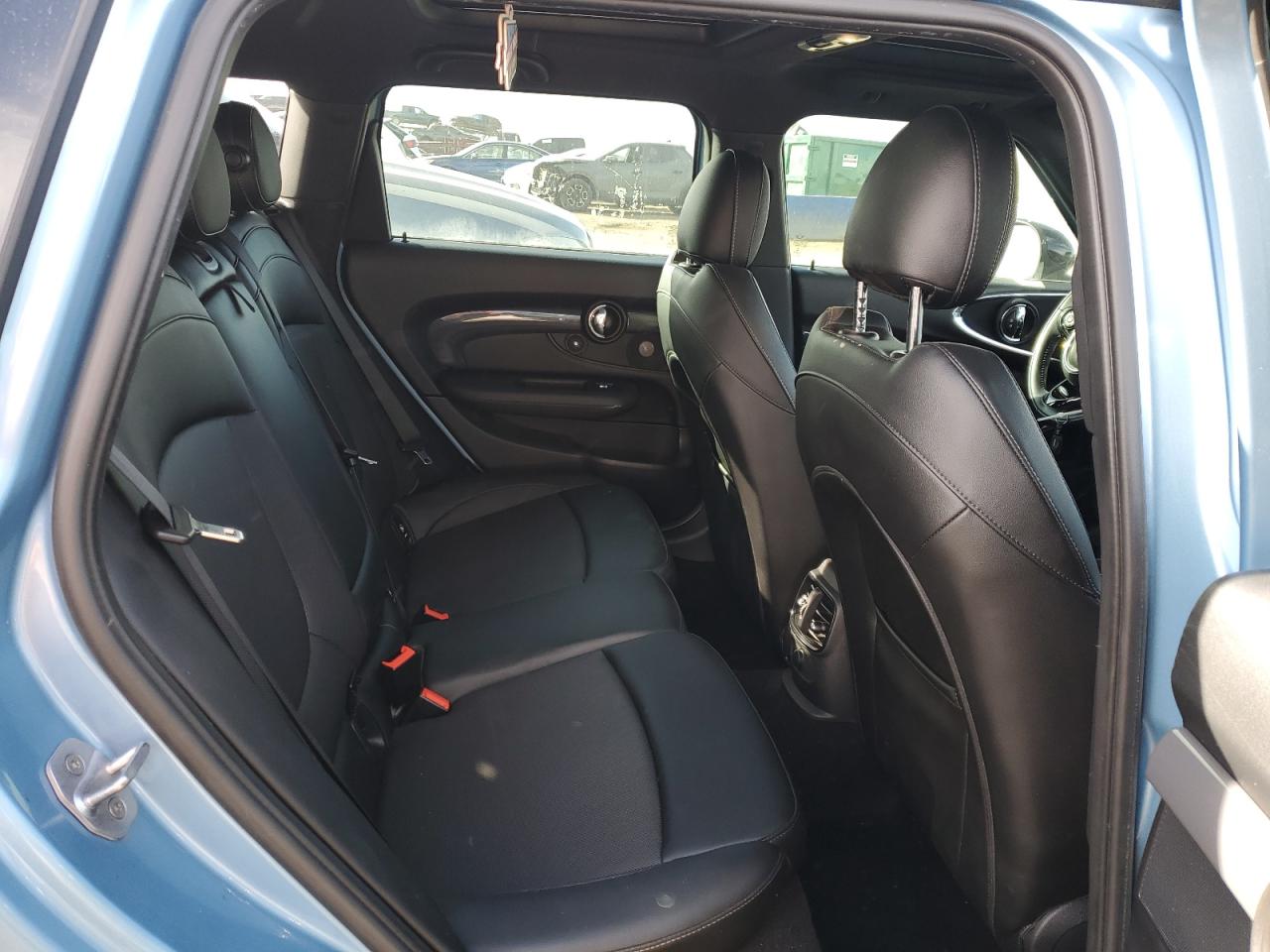 2017 MINI Cooper - Image 10