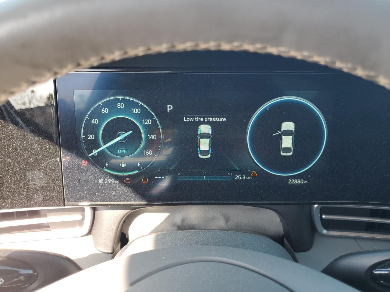 2023 Hyundai Elantra - Image 9