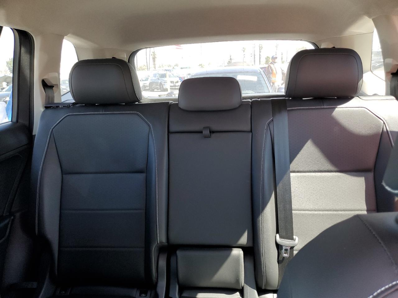 2021 Volkswagen Tiguan - Image 10