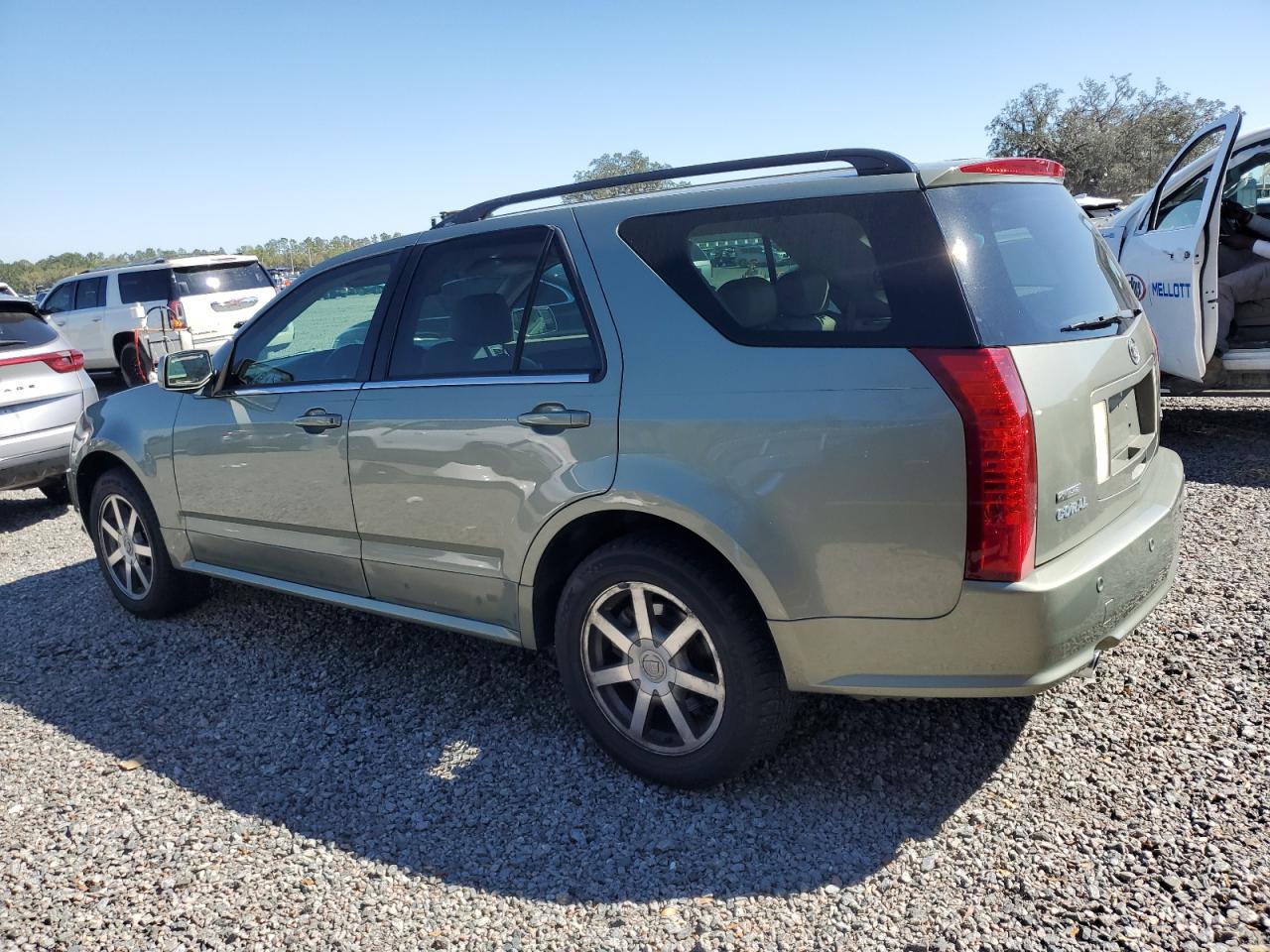 2004 Cadillac SRX - Image 2