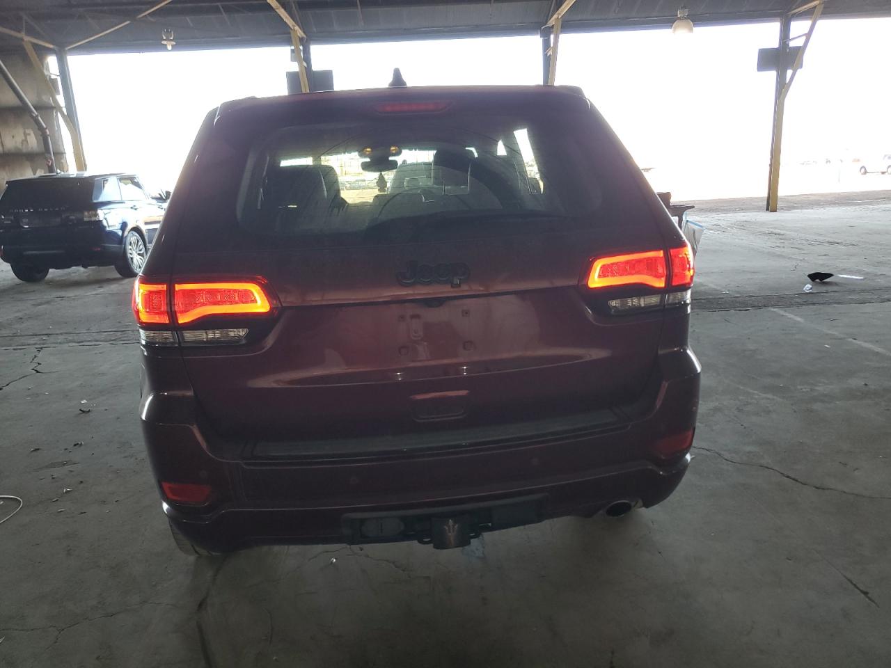 2017 Jeep Grand Cherokee - Image 6