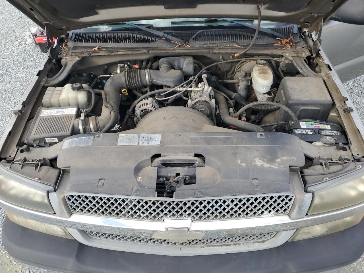 2003 Chevrolet Silverado - Image 11