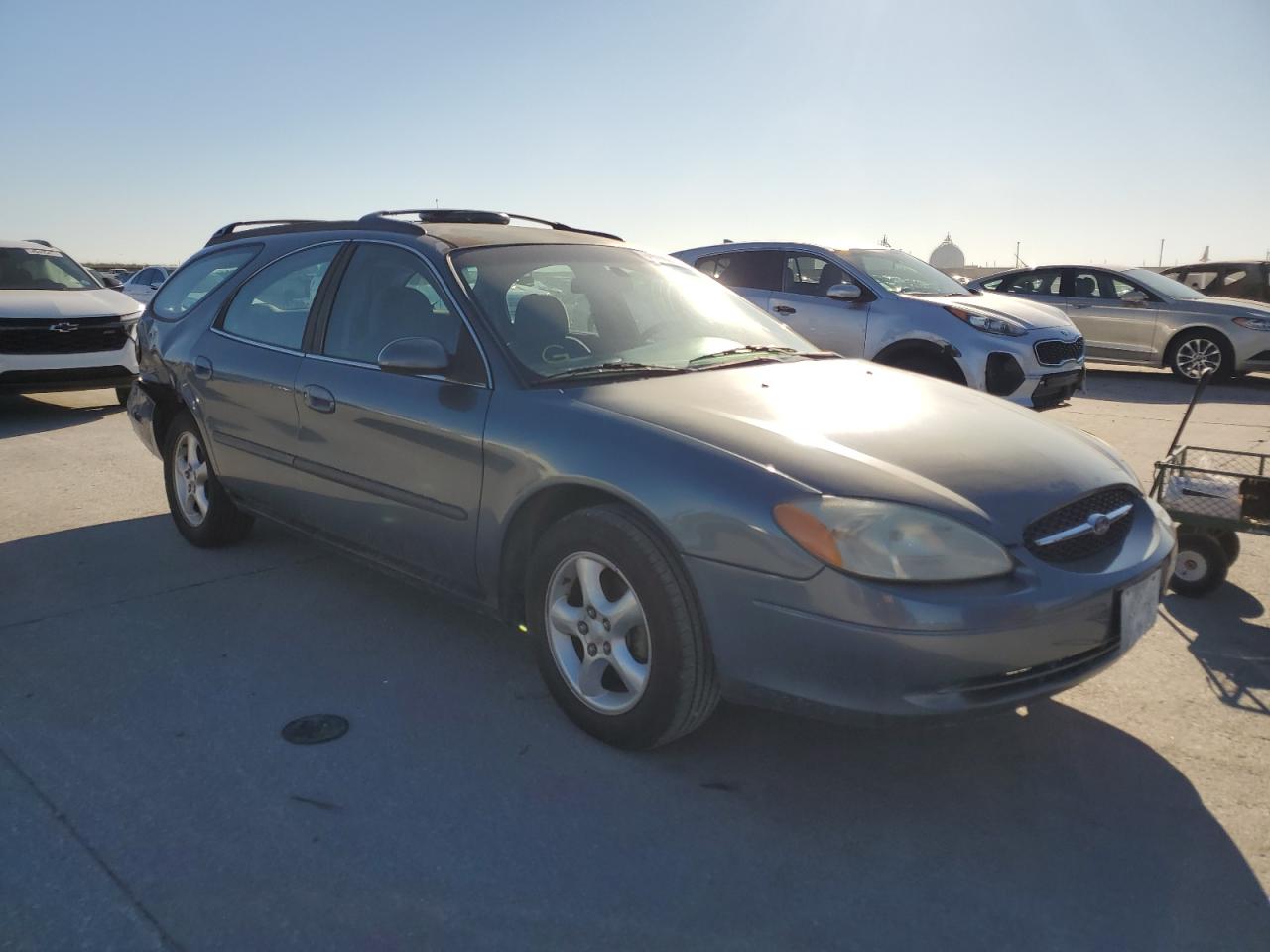 2000 Ford Taurus - Image 4
