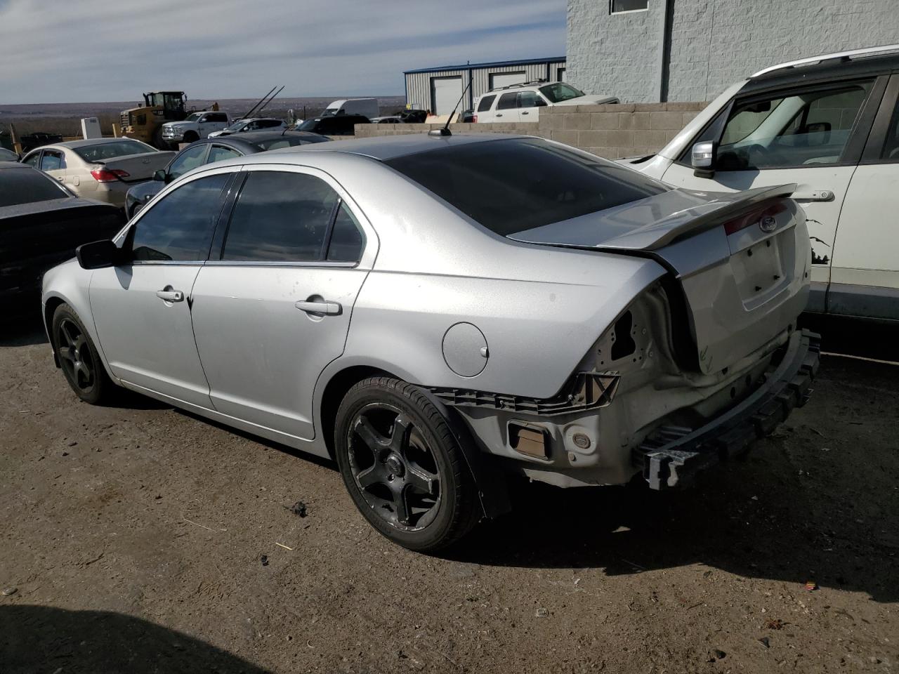 2010 Ford Fusion - Image 2