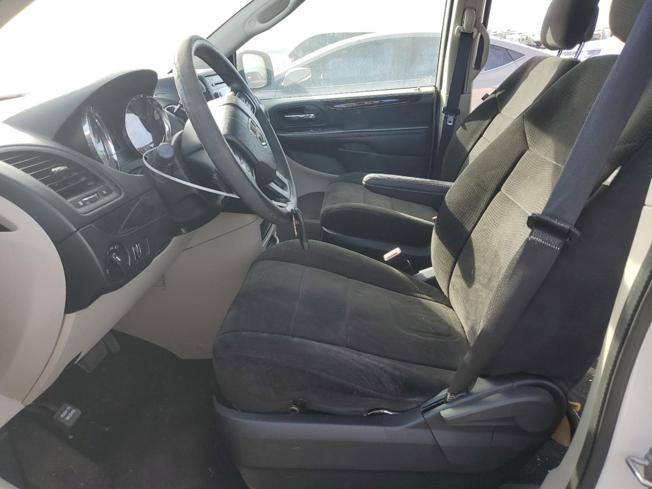 2013 Dodge Caravan - Image 7