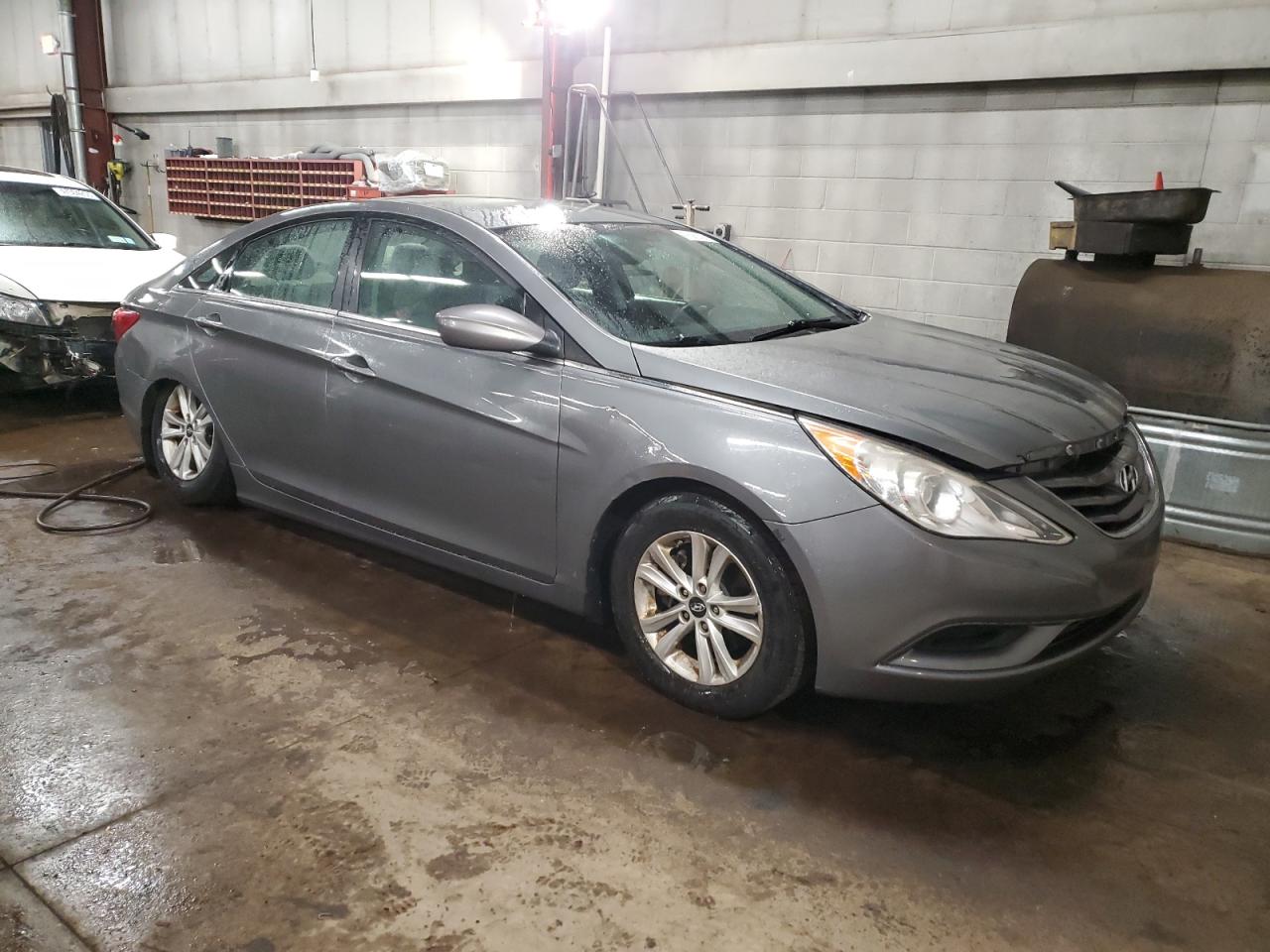 2012 Hyundai Sonata - Image 4