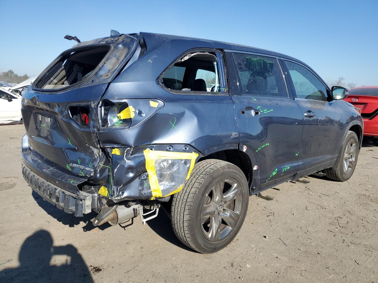 2017 Toyota Highlander - Image 3