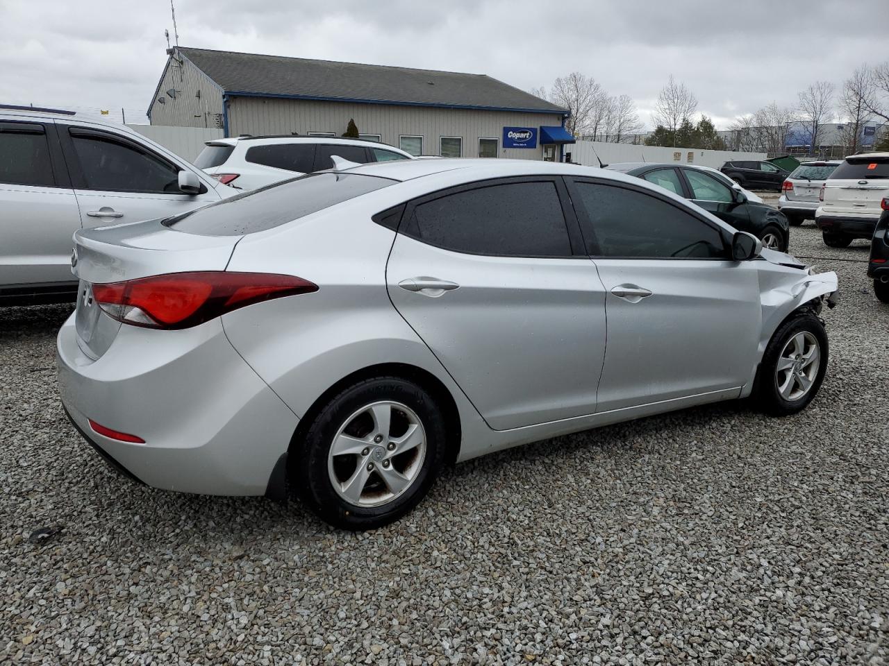 2015 Hyundai Elantra - Image 3