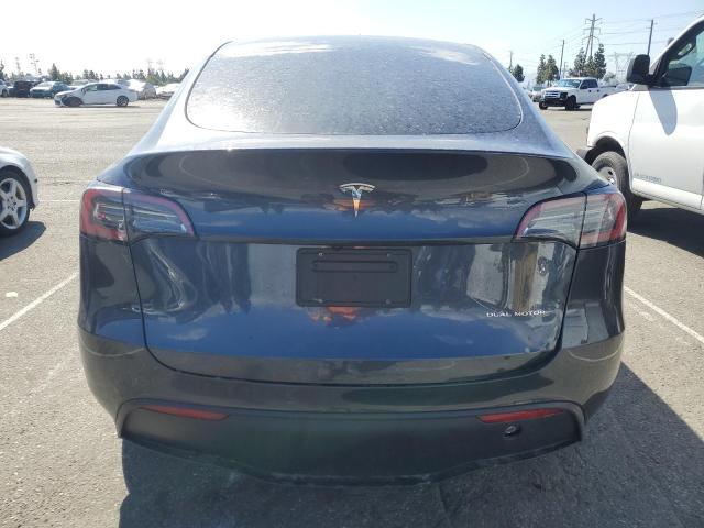  TESLA MODEL Y 2024 Серый