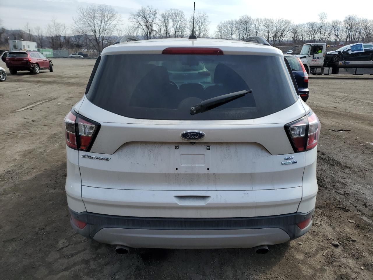 1FMCU9G91HUE28542 FORD ESCAPE 2017