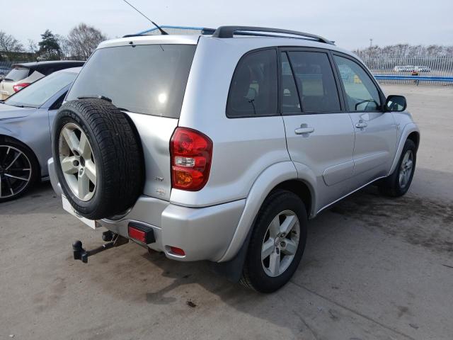 2004 TOYOTA RAV4 XT4 V