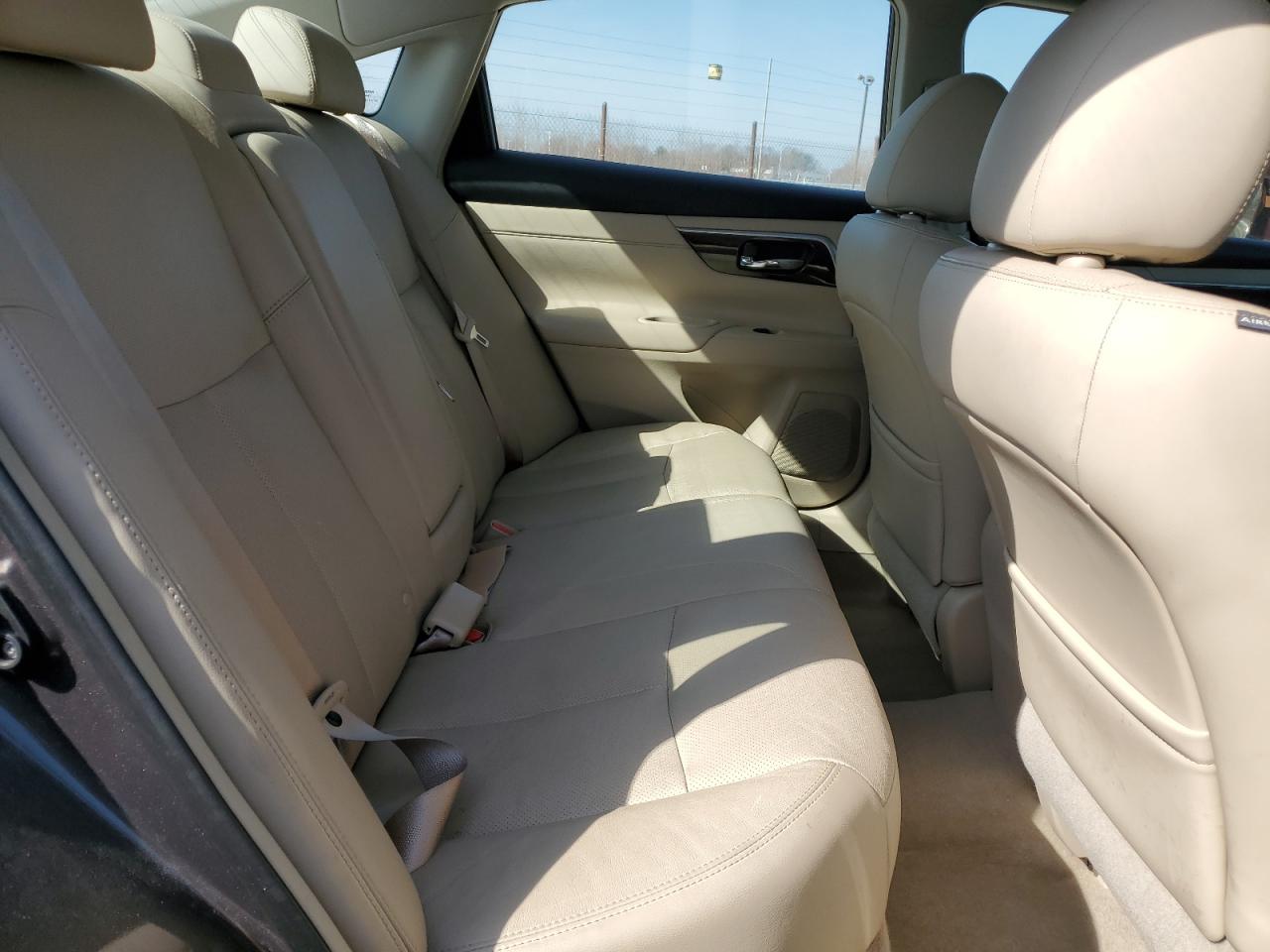 2013 Nissan Altima - Image 10