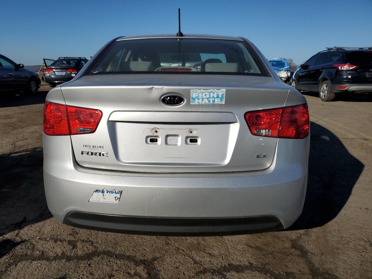 2010 Kia Forte - Image 6