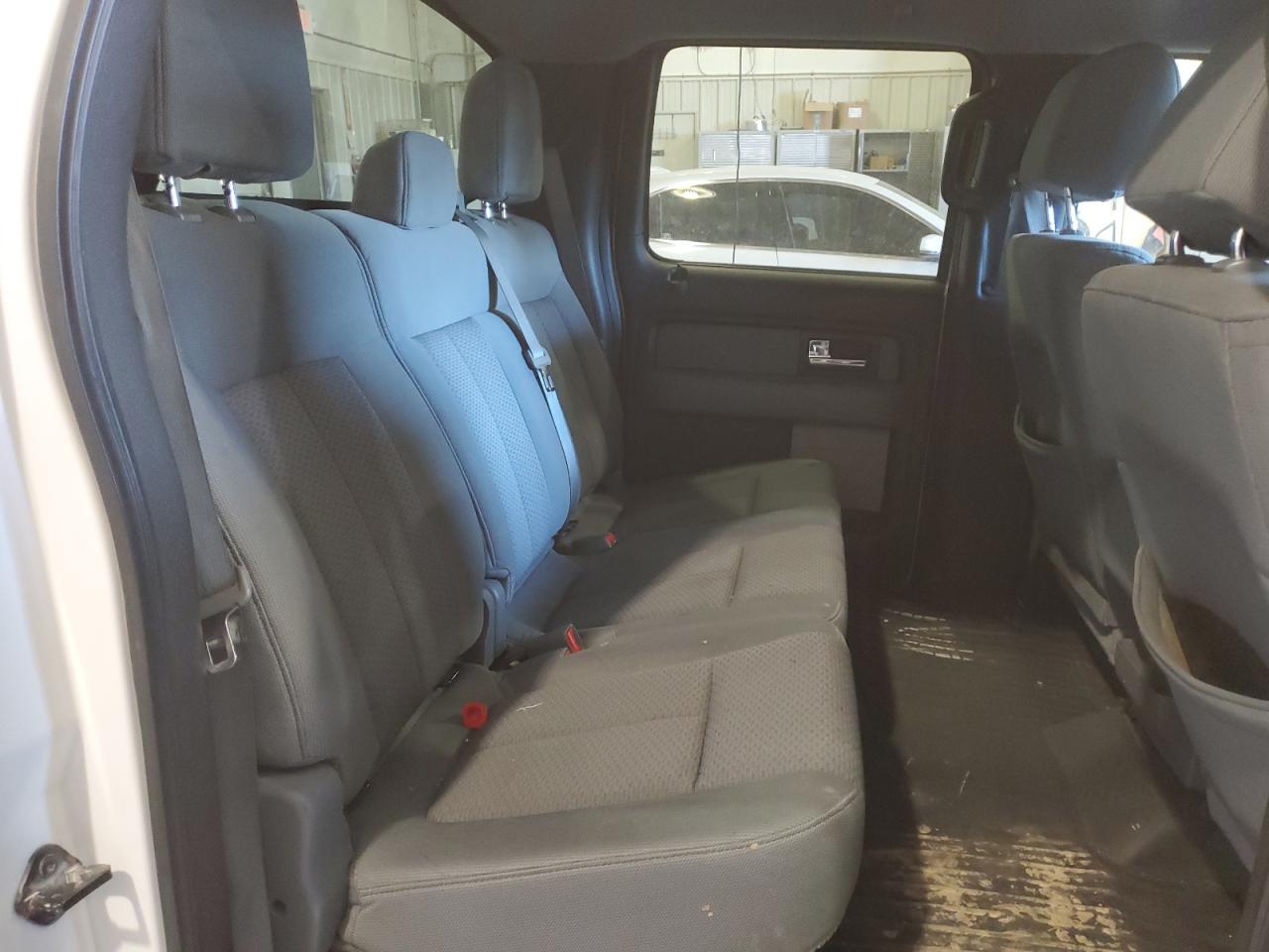 2013 Ford F-150 - Image 10