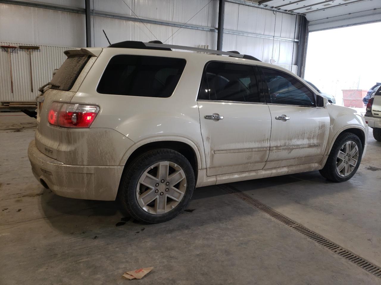 2012 GMC Acadia - Image 3