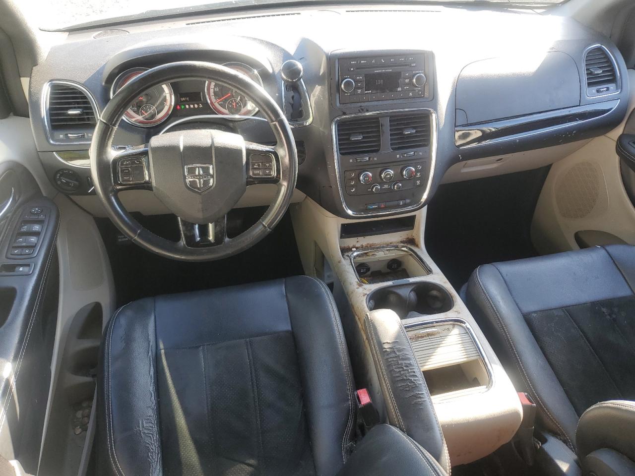 2014 Dodge Caravan - Image 8