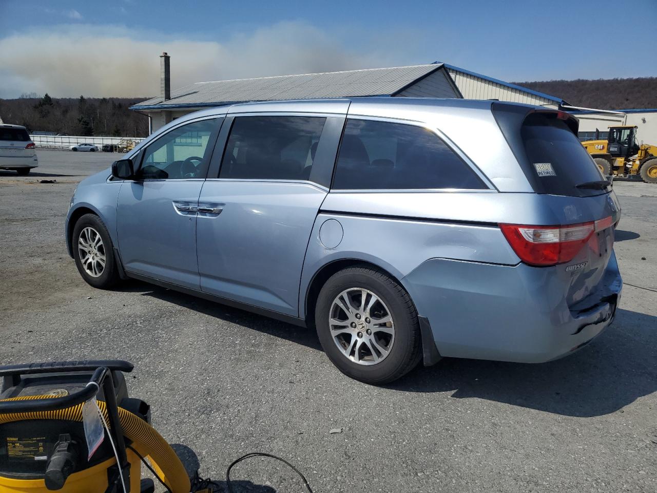 2011 Honda Odyssey - Image 2