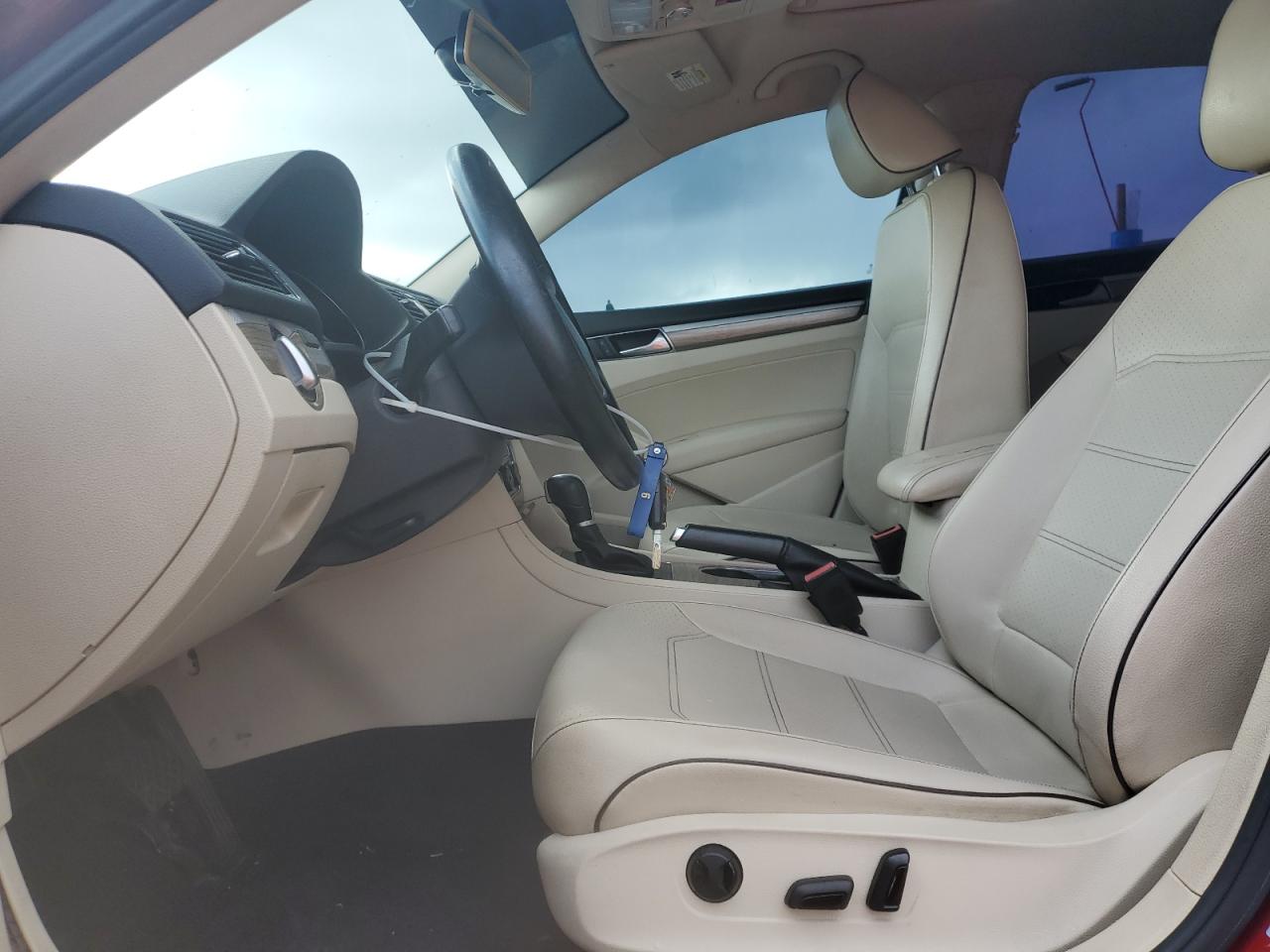 1VWBT7A36GC040252 VOLKSWAGEN PASSAT 2016