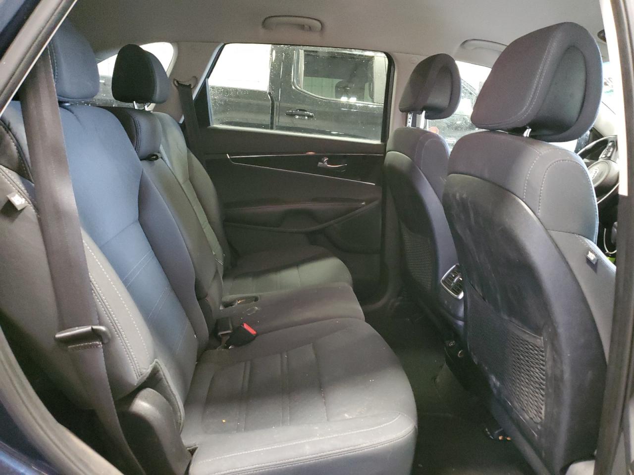 2016 Kia Sorento - Image 11