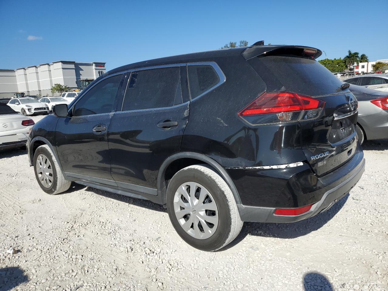 KNMAT2MT2HP562433 NISSAN ROGUE 2017