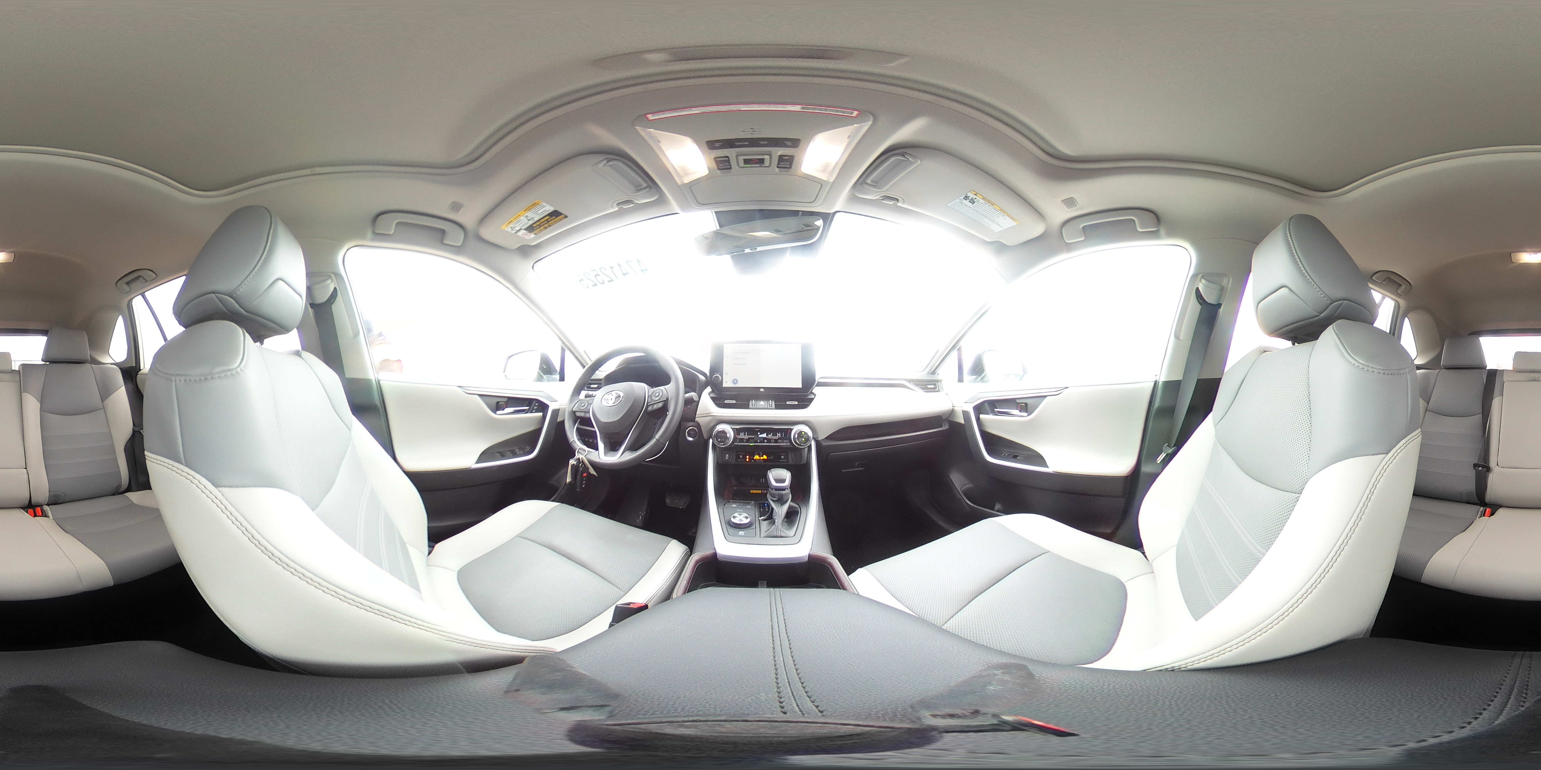 2024 Toyota RAV 4 - Image 15