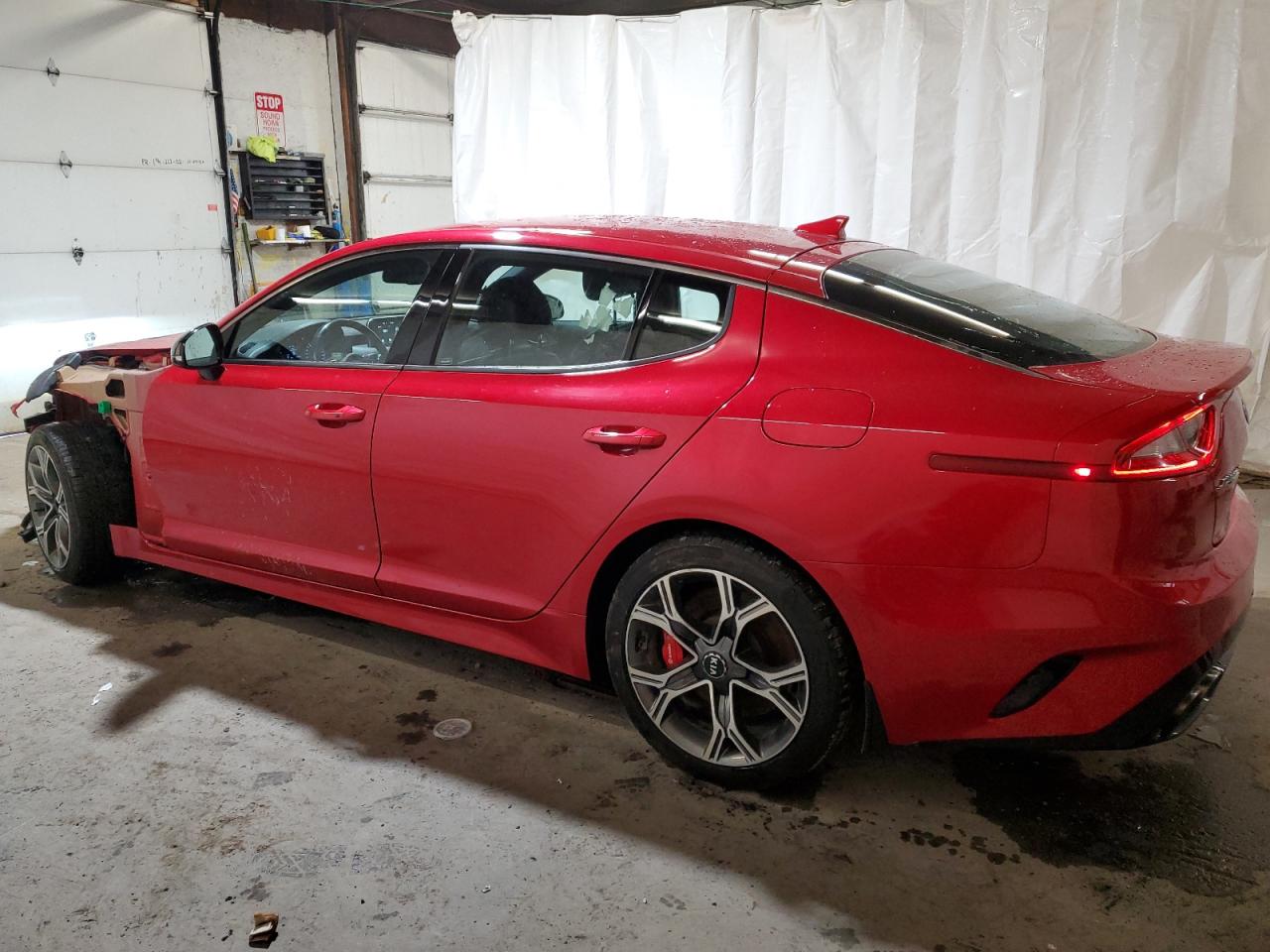 2019 Kia Stinger - Image 2