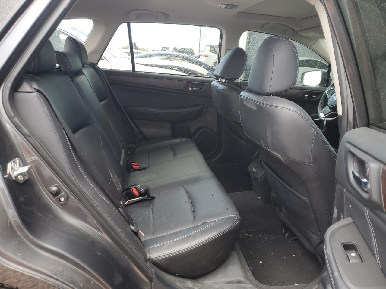 2018 Subaru Outback - Image 10