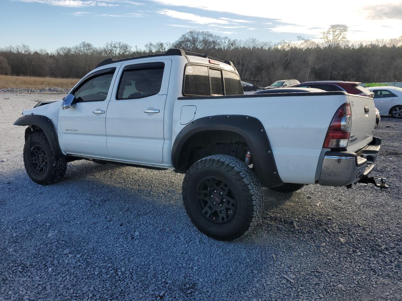 2013 Toyota Tacoma - Image 2