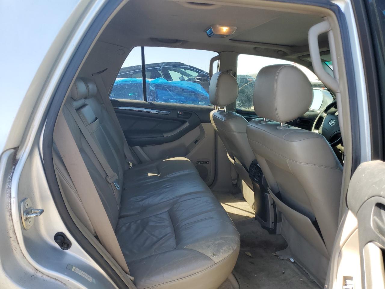 2003 Toyota 4Runner - Image 11