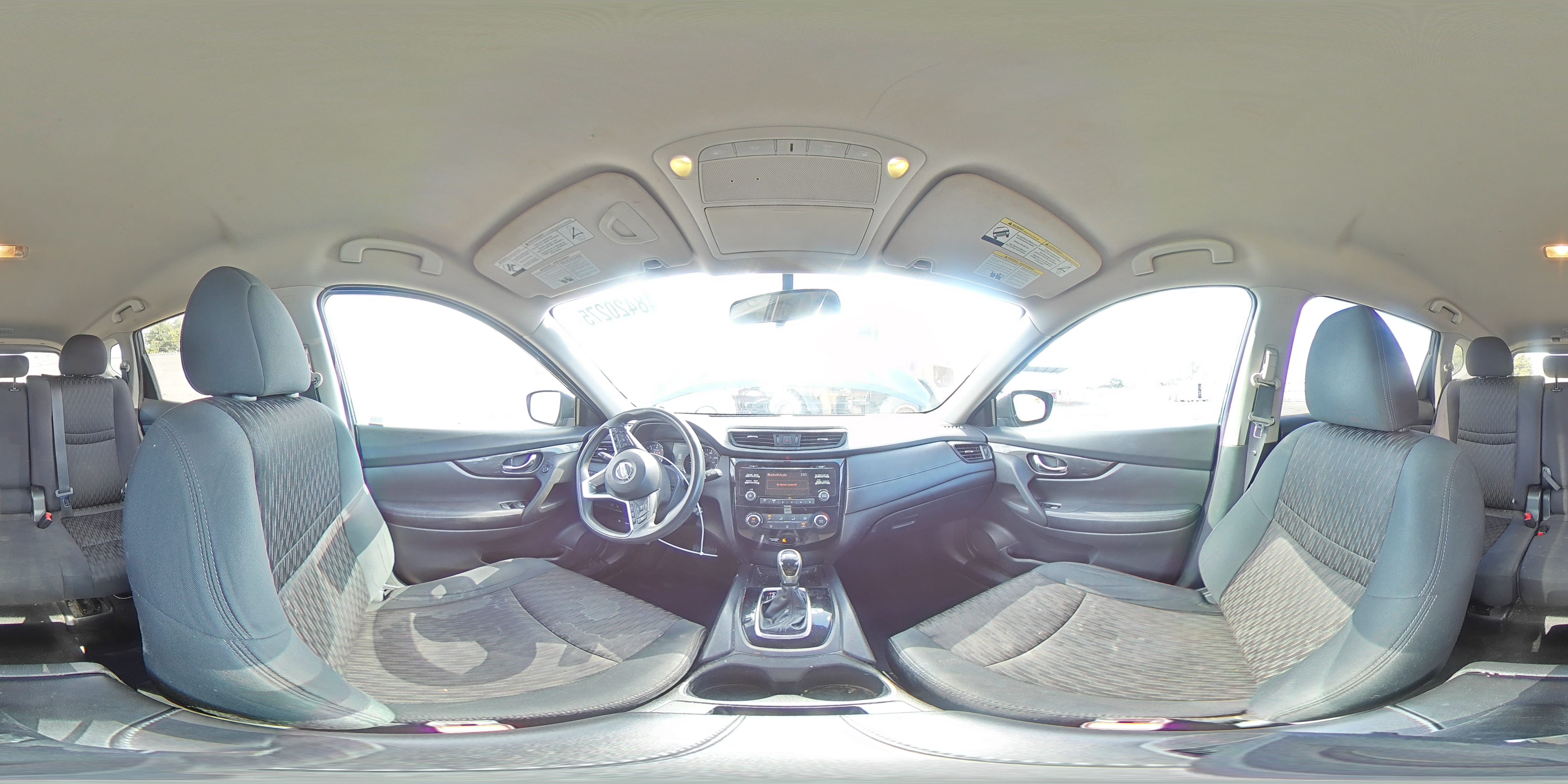 2017 Nissan Rogue - Image 14