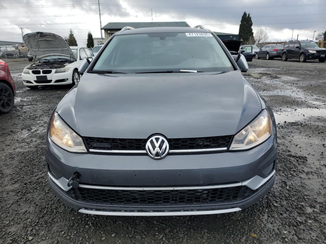 2017 Volkswagen Golf - Image 5