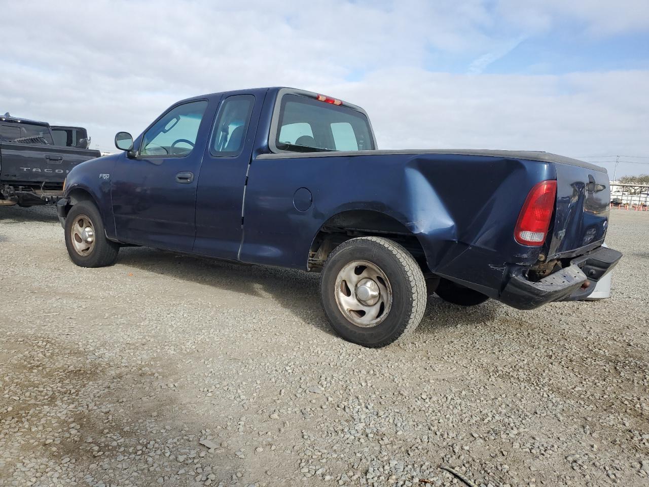 2002 Ford F-150 - Image 2