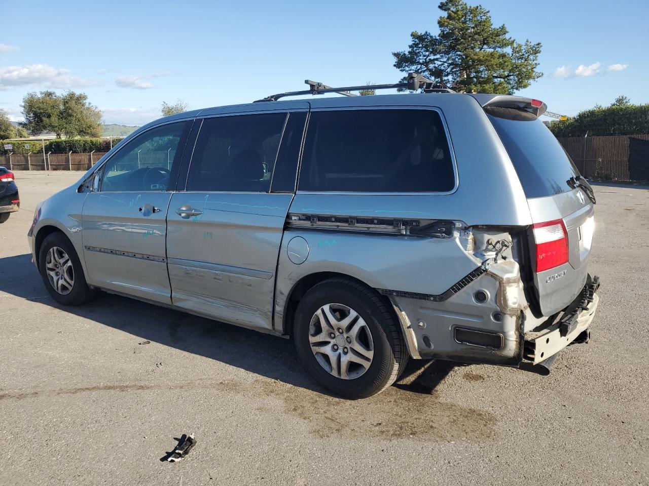2007 Honda Odyssey - Image 2