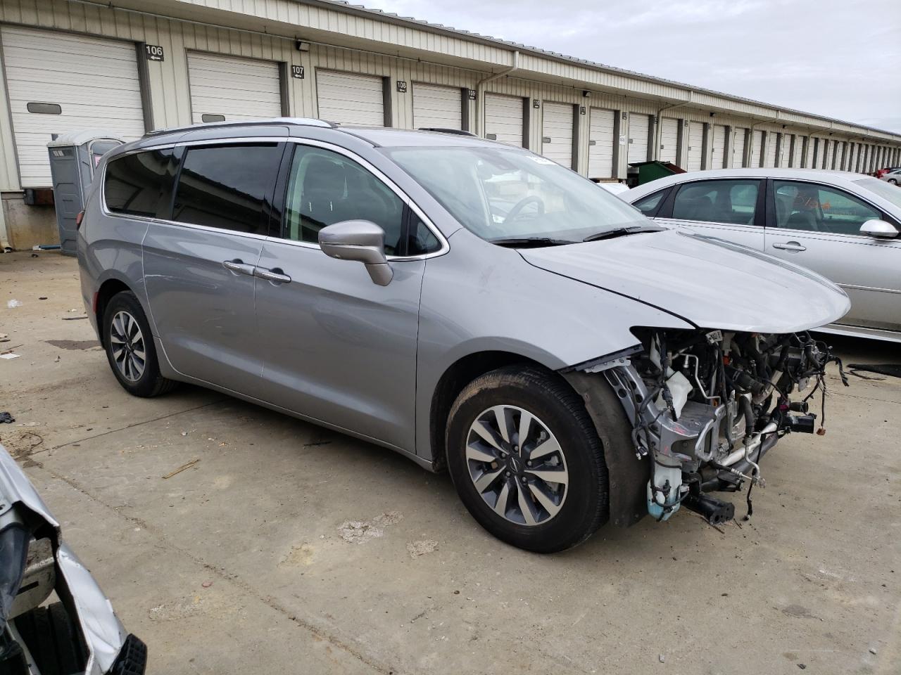 2021 Chrysler Pacifica - Image 4